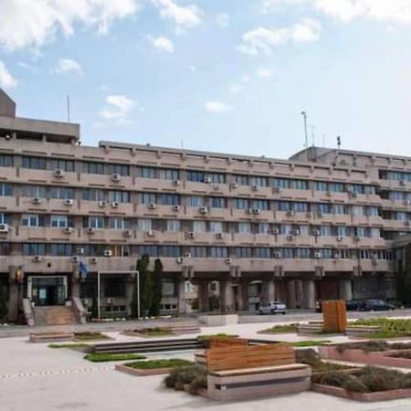 Tribunal Apartament Langa Faleza Dunarii Браїла Екстер'єр фото